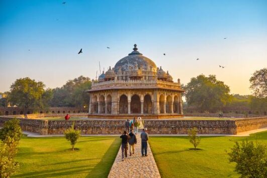 One Day Old & New Delhi Hidden Gems Tour by Car