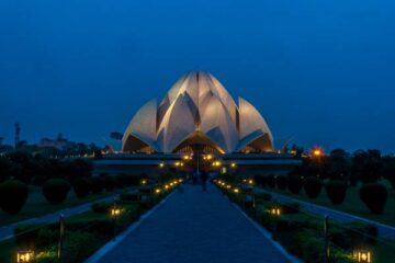One Day Old & New Delhi Hidden Gems Tour by Car